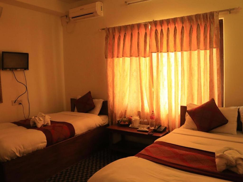 Hotel Royal Image Ποκάρα Εξωτερικό φωτογραφία