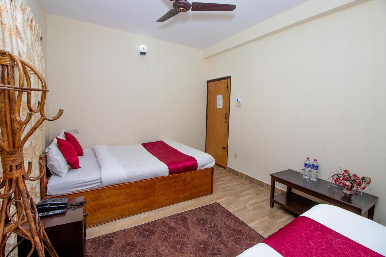 Hotel Royal Image Ποκάρα Εξωτερικό φωτογραφία